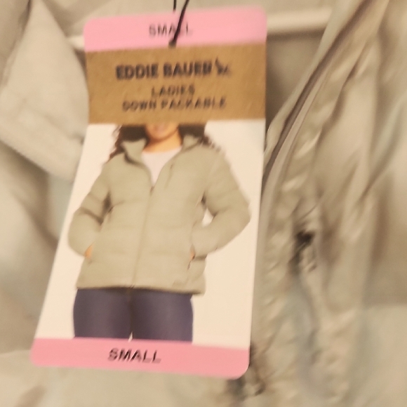 Eddie Bauer Gray Quilted Puffer Jacket with Stand-Up Collar - Picture 3 of 8